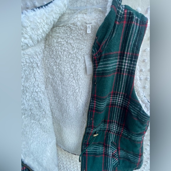 MAURICES LARGE “new with tags” FLEECE VEST - Picture 5 of 5